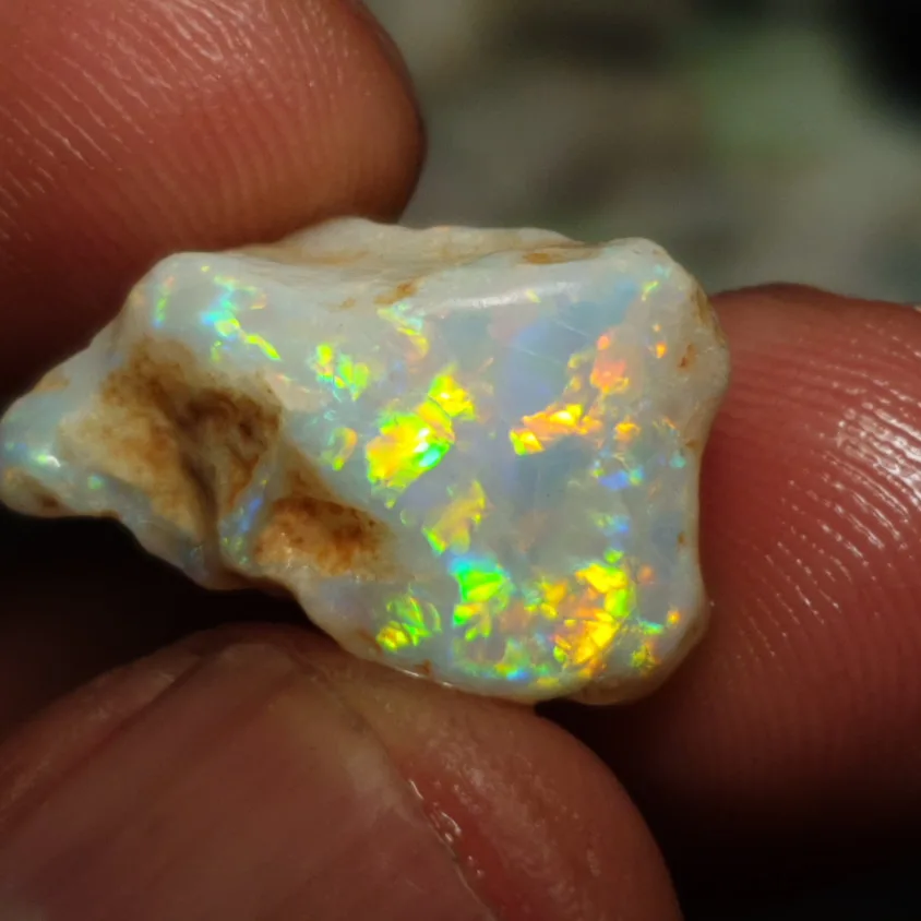 10.5 Carats Coober pedy opal rough