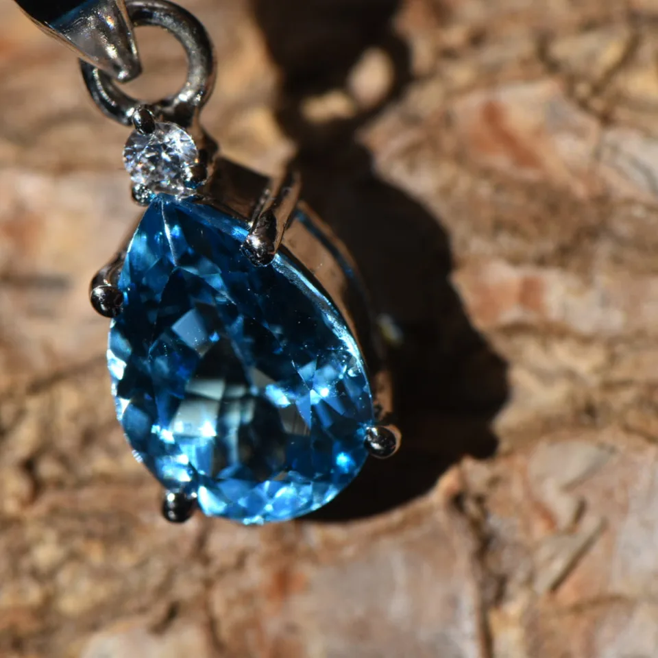 Natural Swiss Blue Topaz Pendant - 3