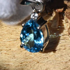 Natural Swiss Blue Topaz Pendant - 4