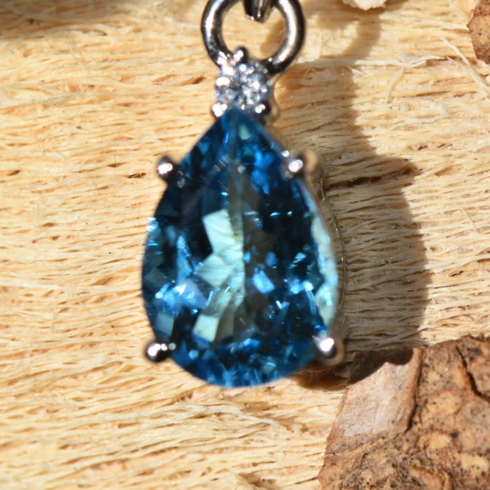 Natural Swiss Blue Topaz Pendant - 5