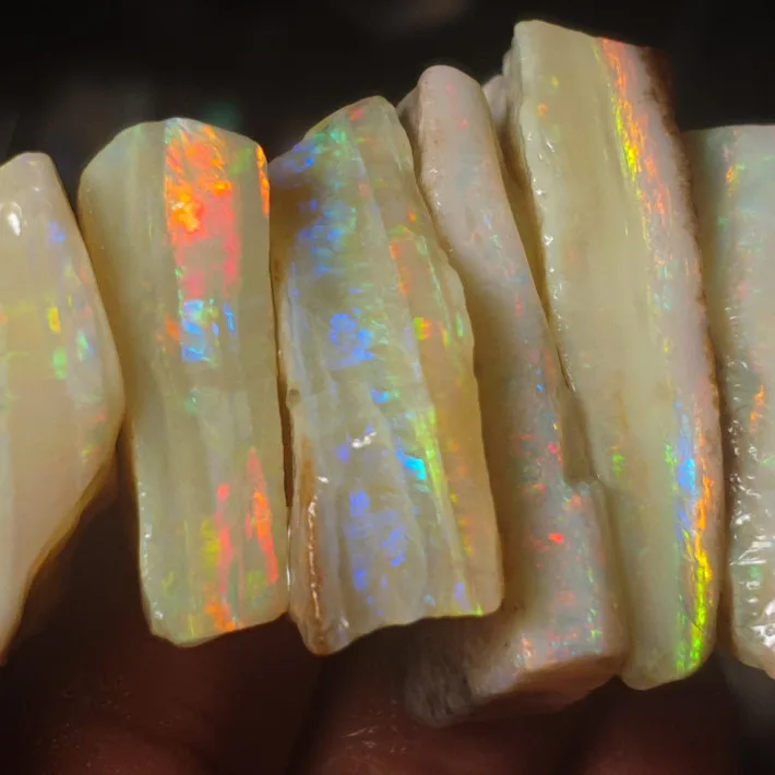 111 Carats Mintabie Rough Opal - 5