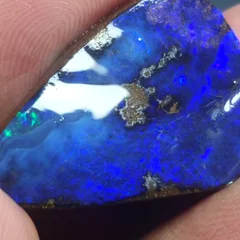 32 Carats Boulder Opal - 3