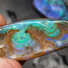 32 Carats Boulder Opal - 5