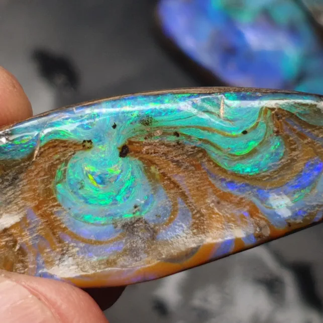 32 Carats Boulder Opal - 5