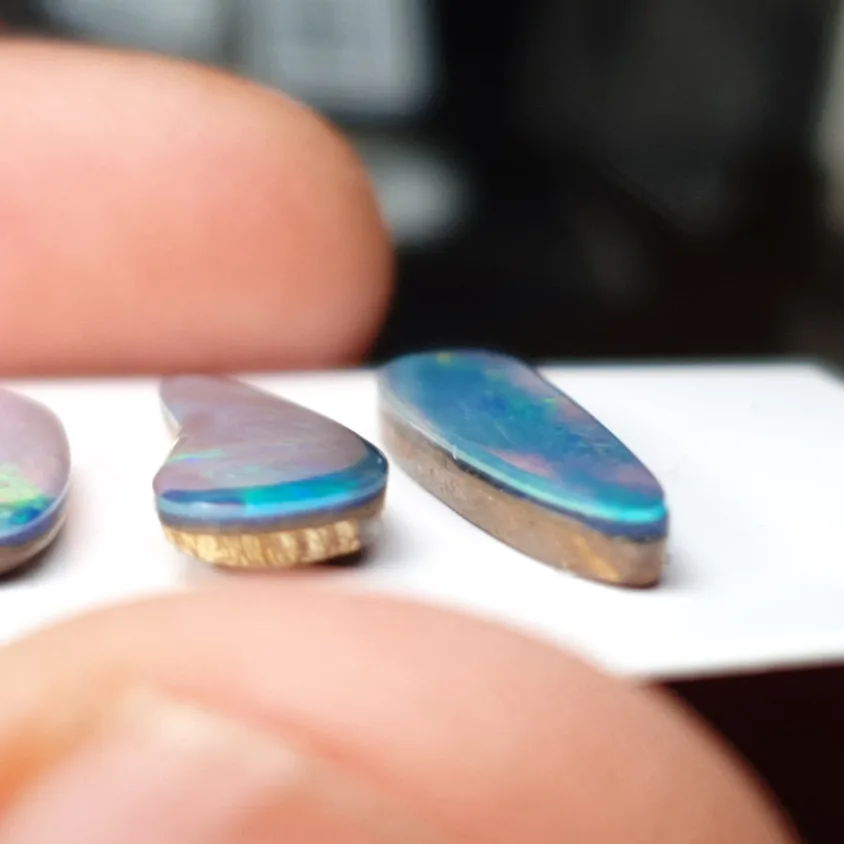 5.74 carats Free-form Doublets - 5