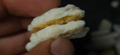 42.5 Carats Coober Pedy Opal Rough 