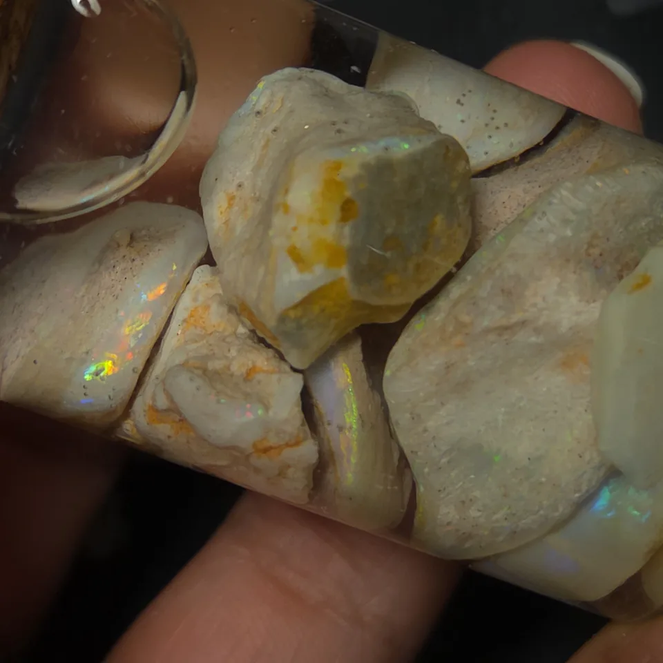 Coober pedy rough Opal