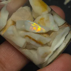 75 Carats Coober Pedy Opal Rough  - 3