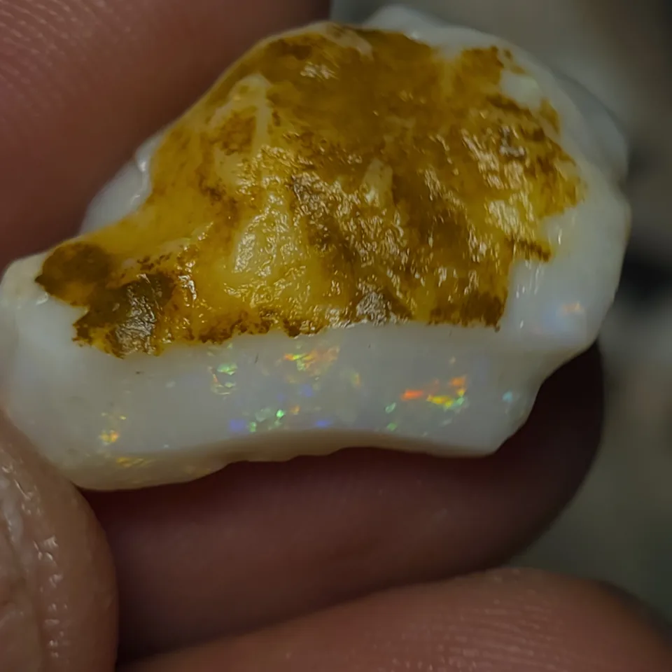 16.90 Carats Coober Pedy Opal Rough - 2