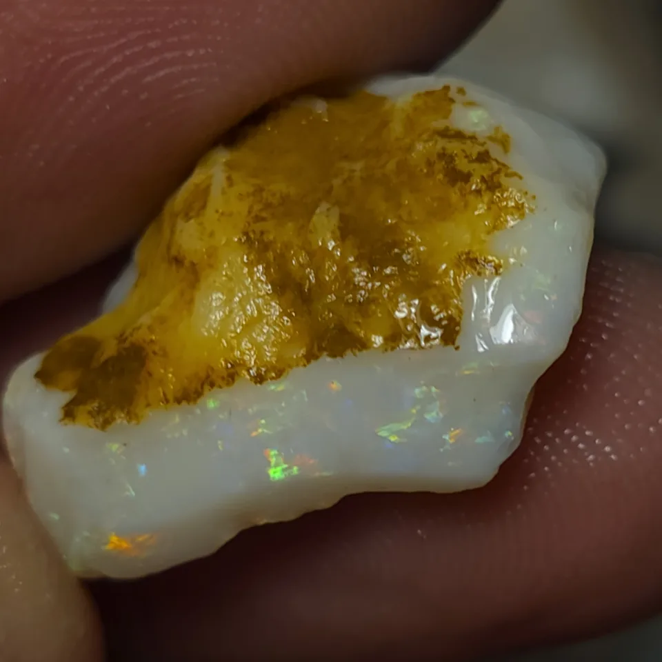 16.90 Carats Coober Pedy Opal Rough