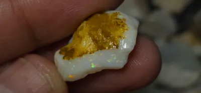 16.90 Carats Coober Pedy Opal Rough 