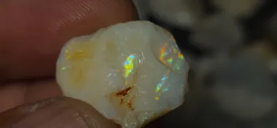 15 Carats Coober Pedy Opal Rough 