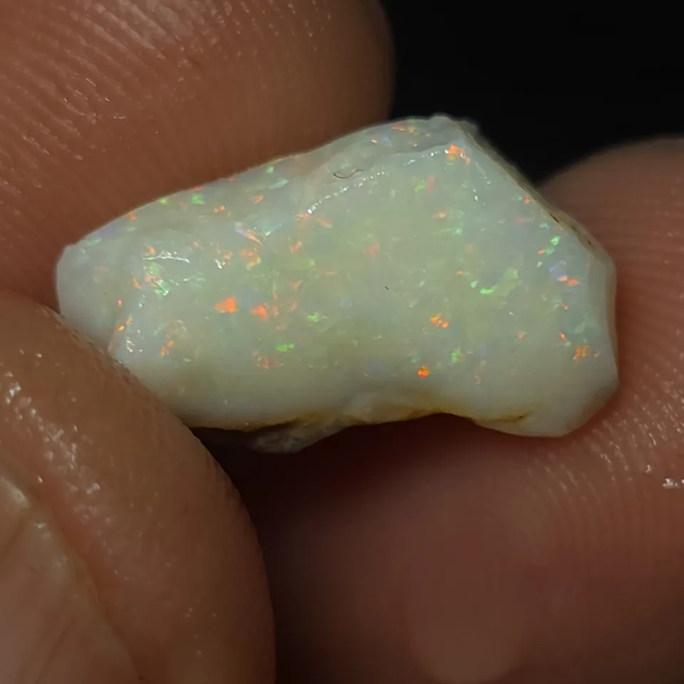 6.3 carats Coober Pedy Opal Rough stone - 3