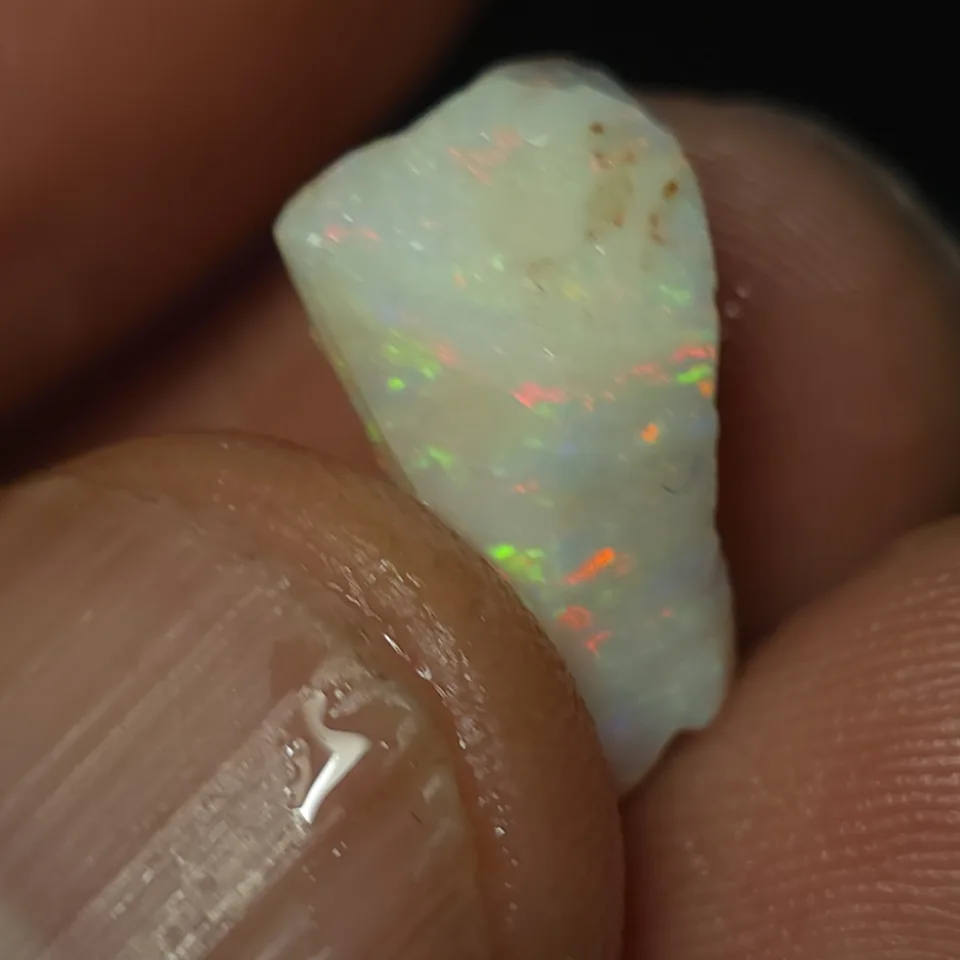 6.3 carats Coober Pedy Opal Rough stone - 4