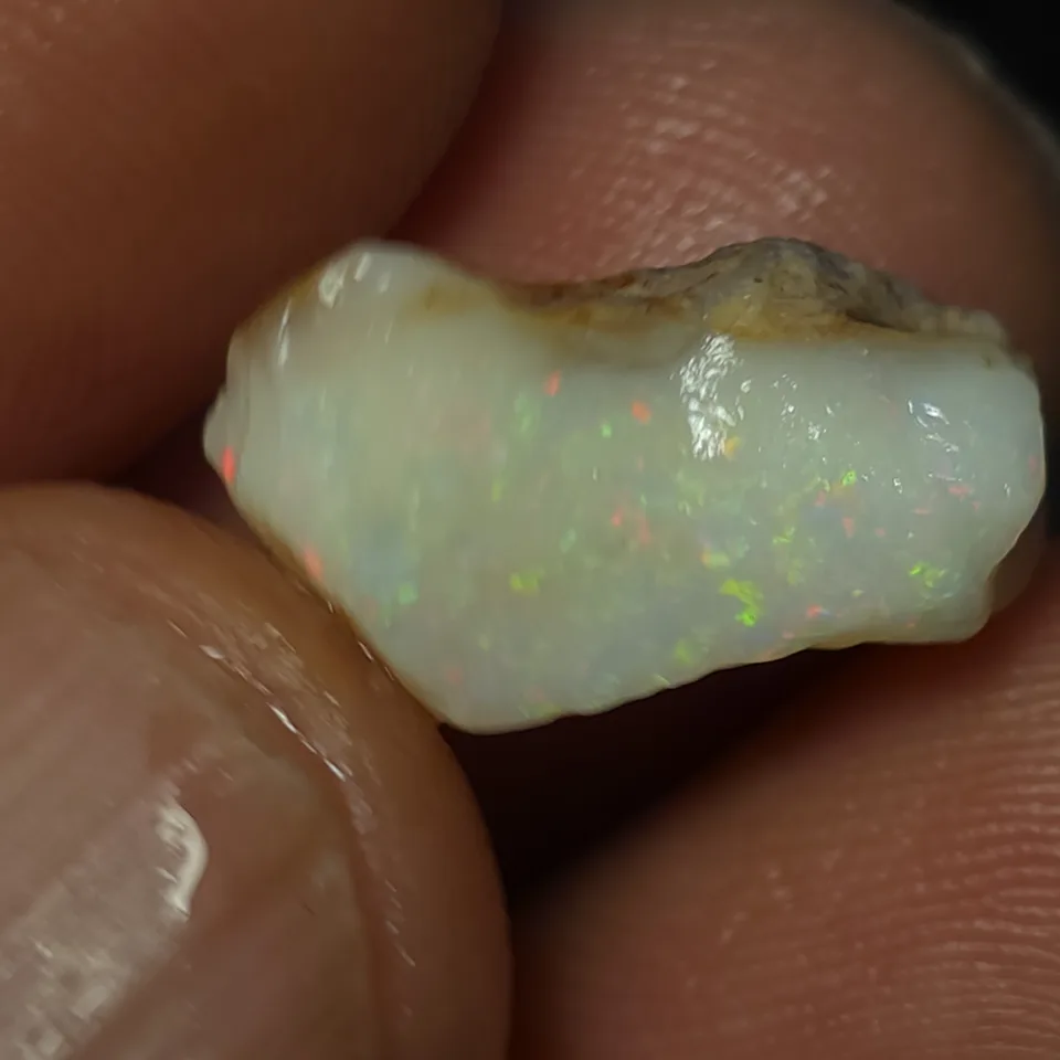 6.3 carats Coober Pedy Opal Rough stone - 5