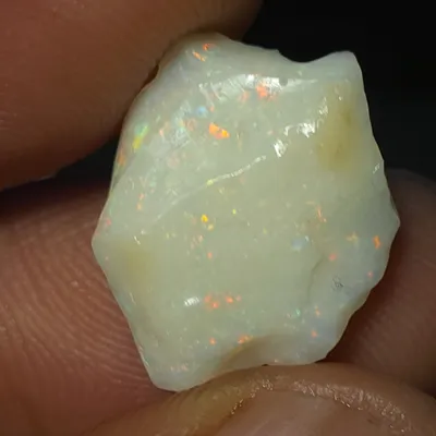 8.25 carats Coober Pedy Rough opal stone 