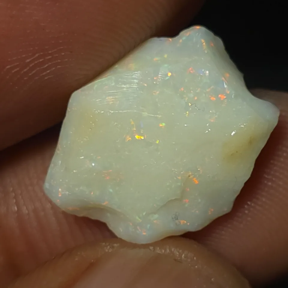 8.25 carats Coober Pedy Rough opal stone - 2