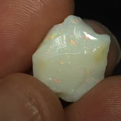 8.25 carats Coober Pedy Rough opal stone  - 4