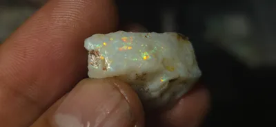 27.7 Carats Coober Pedy Opal Rough 