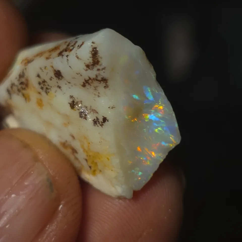 27.7 Carats Coober Pedy Opal Rough  - 6