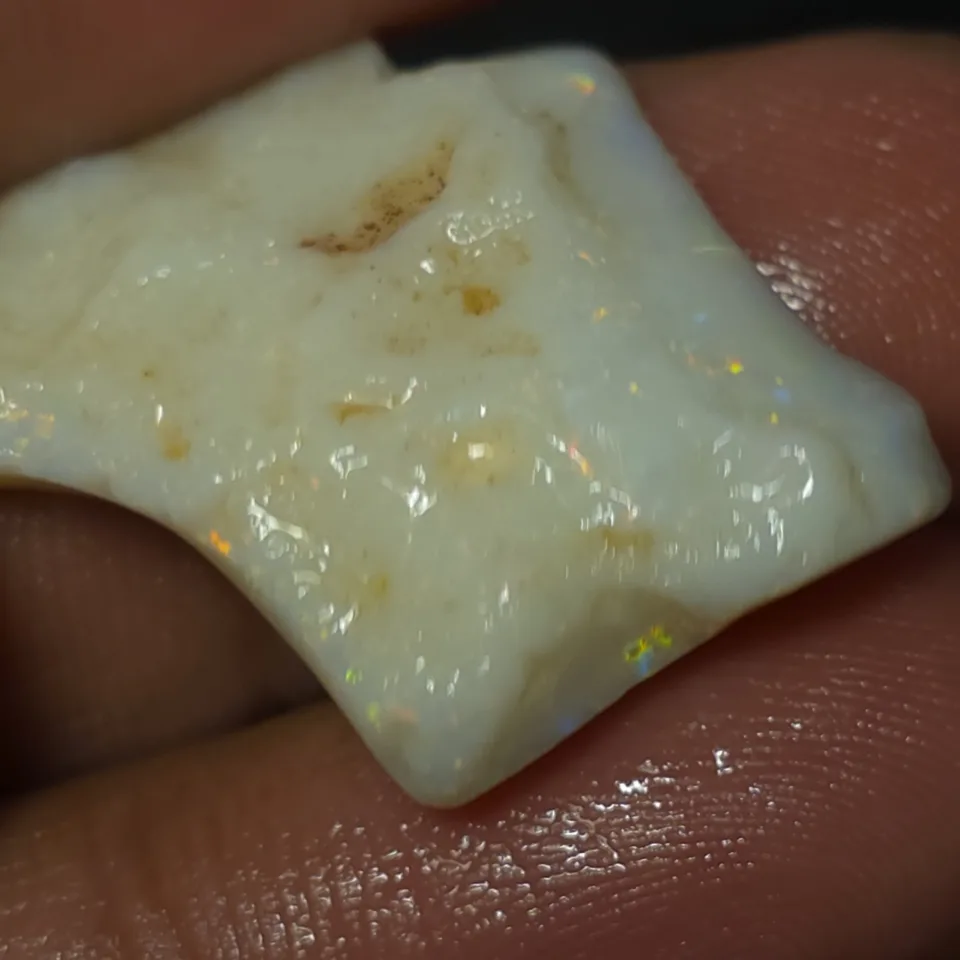 21.1 Carats Coober Pedy Opal Rough  - 4
