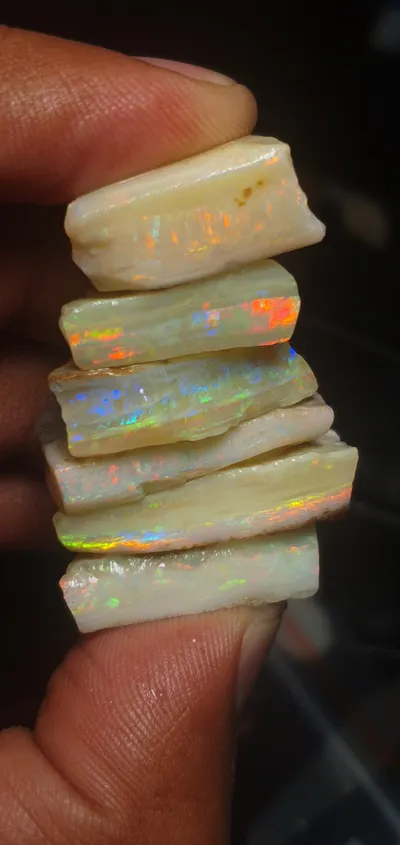 111 Carats Mintabie Rough Opal