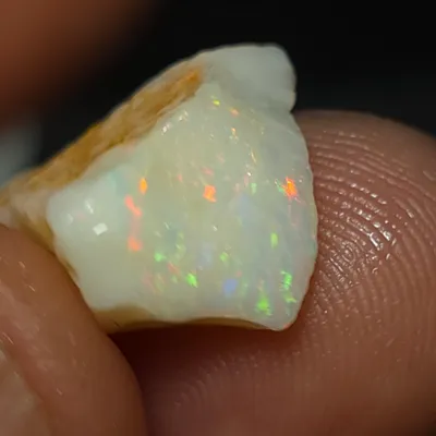 8.65 Carats Coober Pedy Opal Rough stone