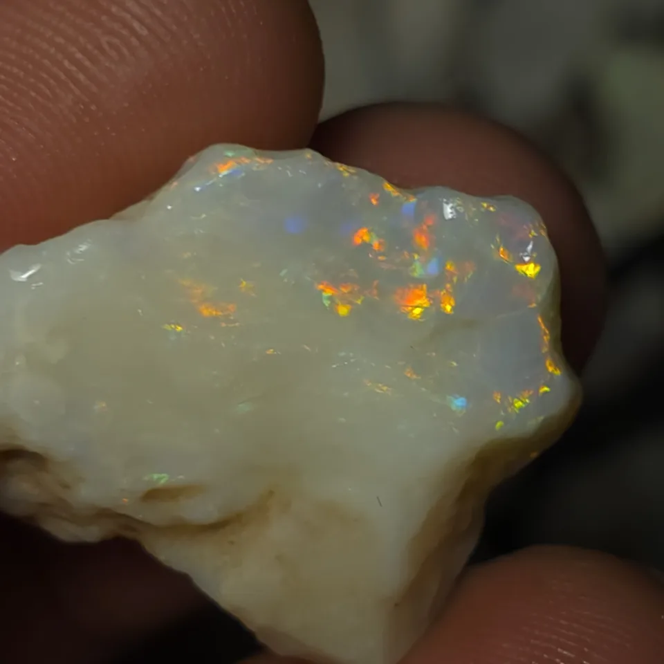 25.6 Carats Coober Pedy Opal Rough stone  - 5