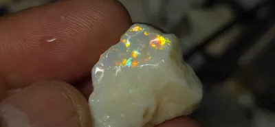 25.6 Carats Coober Pedy Opal Rough stone 