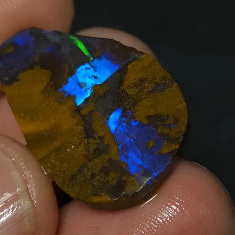 Australian Boulder opal rub