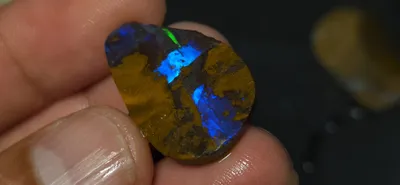 Australian Boulder opal rub