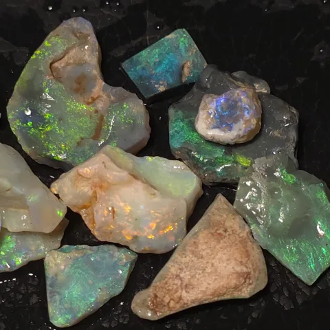 75 Carats Lightning ridge rubs