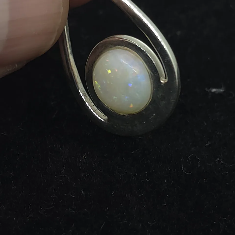 Coober Pedy Opal Pendant - 8