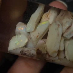 Coober pedy rough Opal  - 3