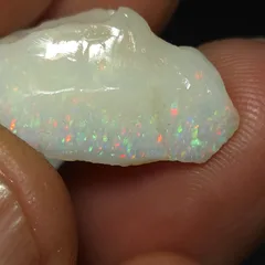 8.5 carats Coober Pedy Opal Rough stone  - 1