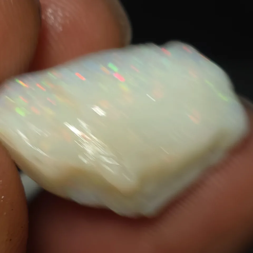 8.5 carats Coober Pedy Opal Rough stone - 4