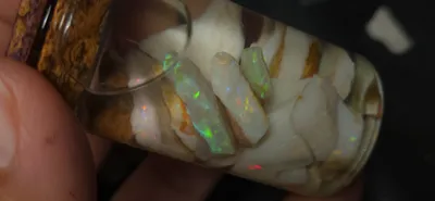 Coober pedy rough opal 