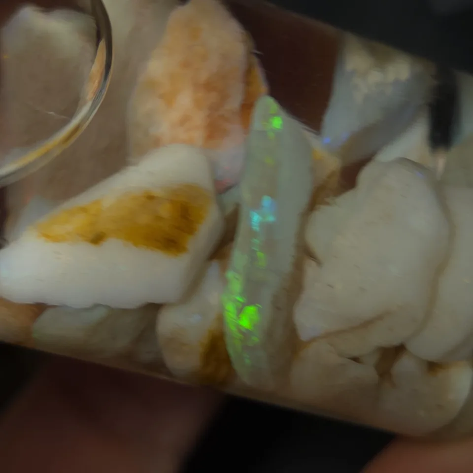 Coober pedy rough opal  - 4