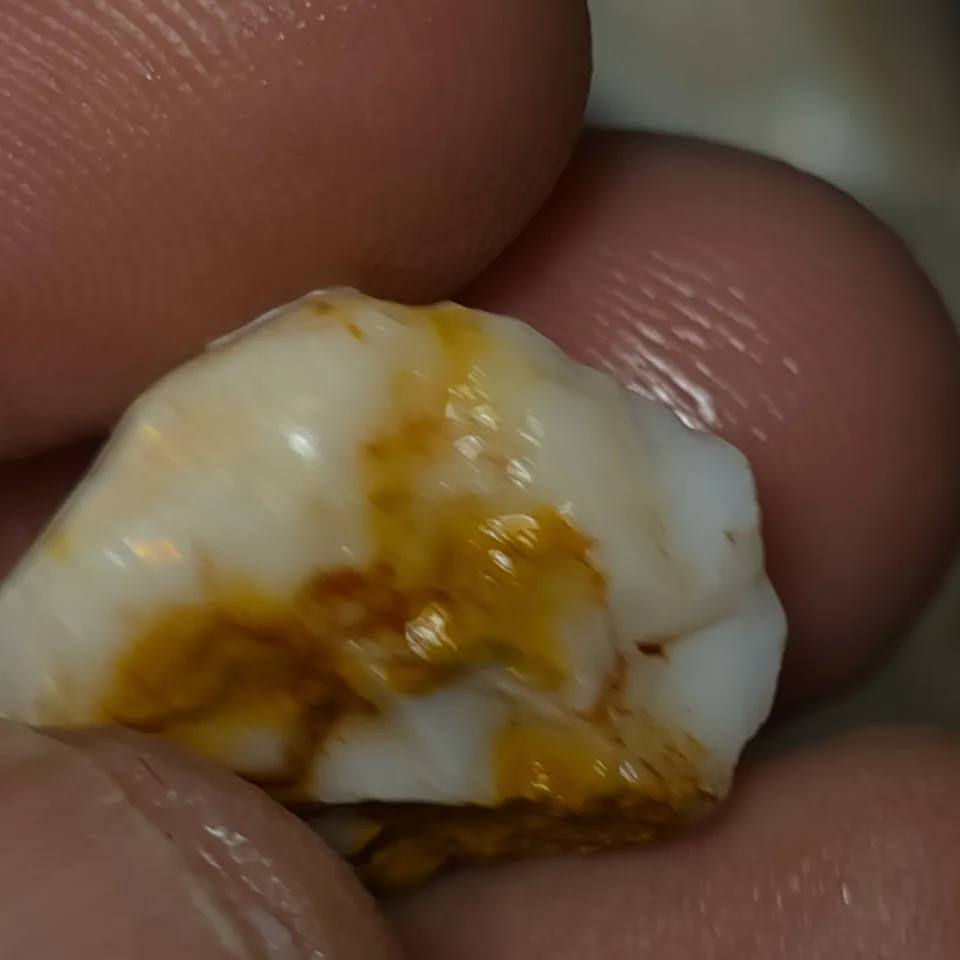 16 Carats Coober Pedy Opal Rough  - 2