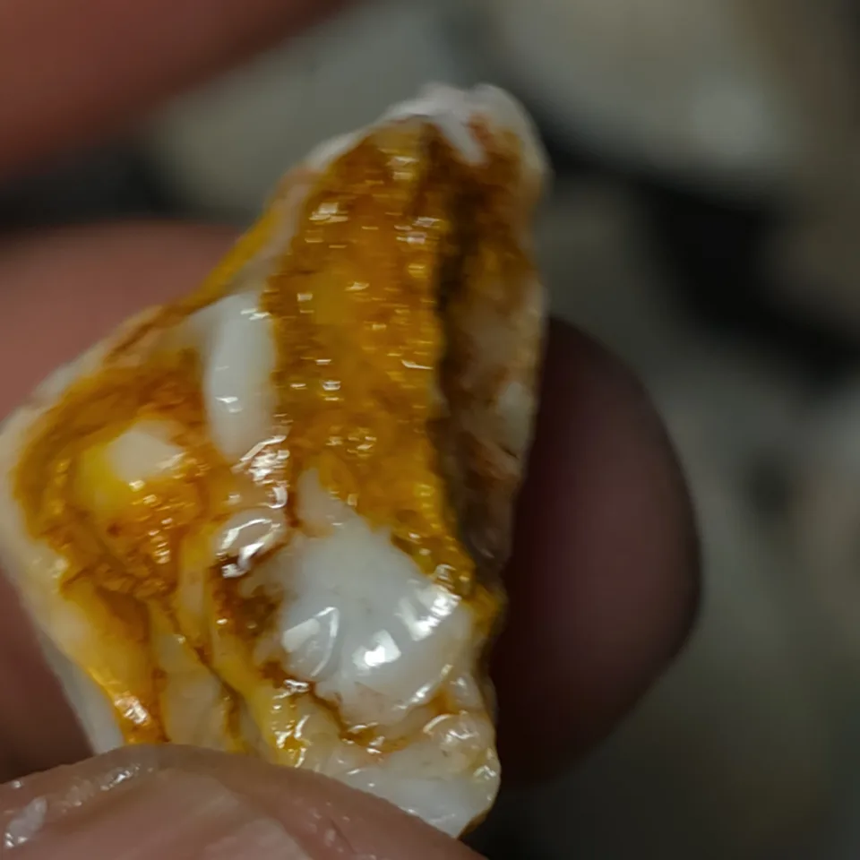 16 Carats Coober Pedy Opal Rough  - 4