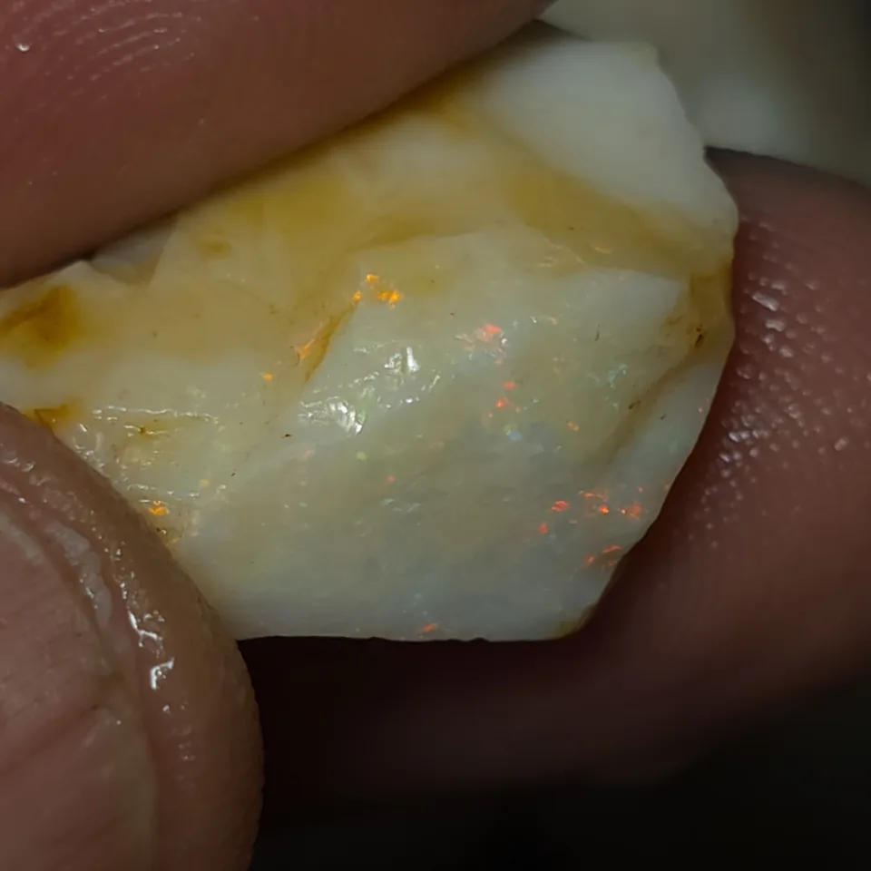 16 Carats Coober Pedy Opal Rough  - 6