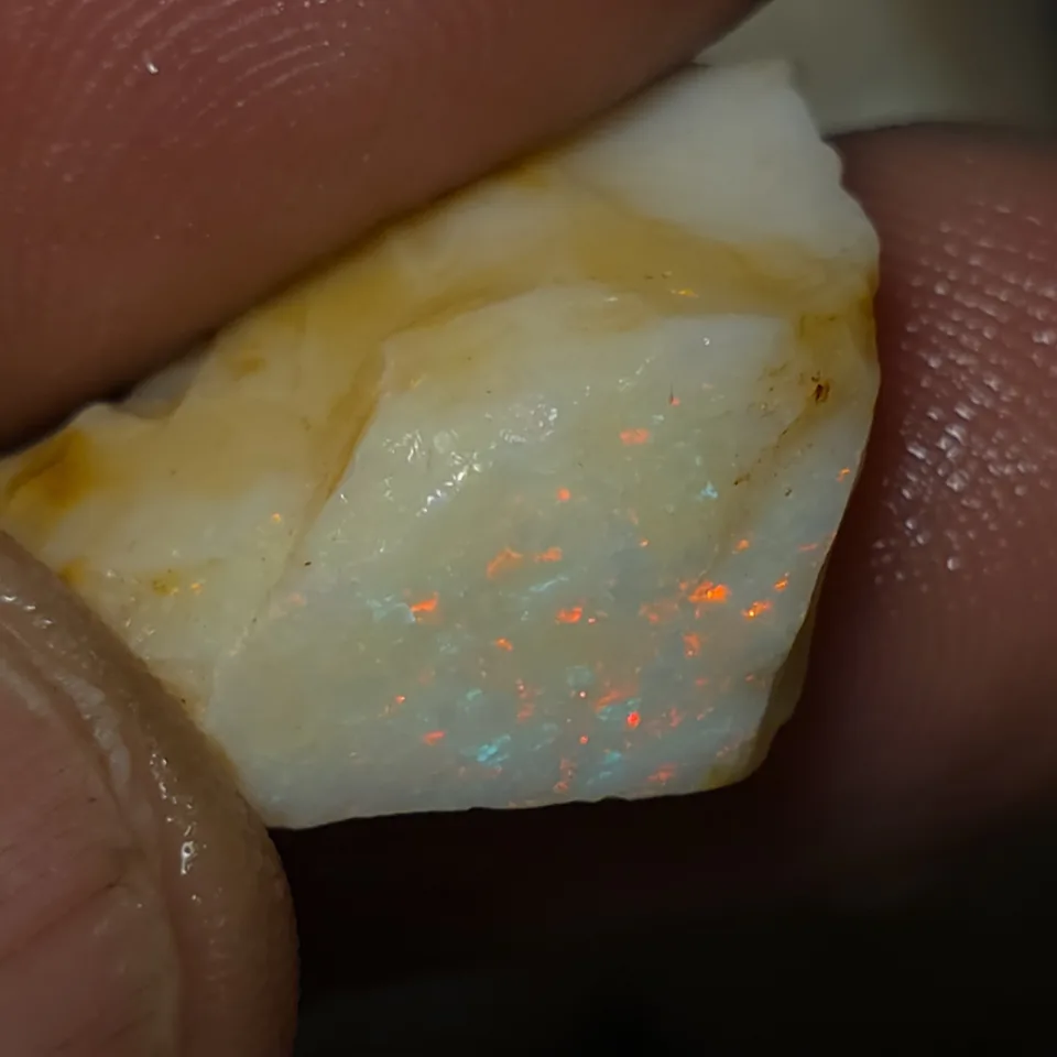 16 Carats Coober Pedy Opal Rough  - 8