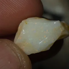 16 Carats Coober Pedy Opal Rough  - 9