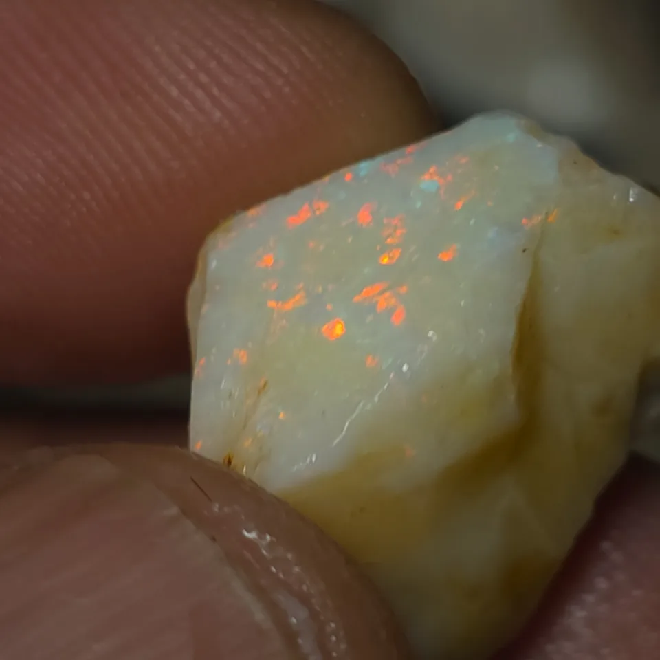 16 Carats Coober Pedy Opal Rough  - 10