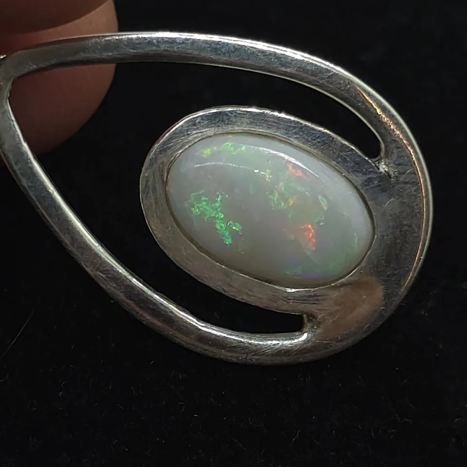 Coober Pedy Opal Pendant  - 4