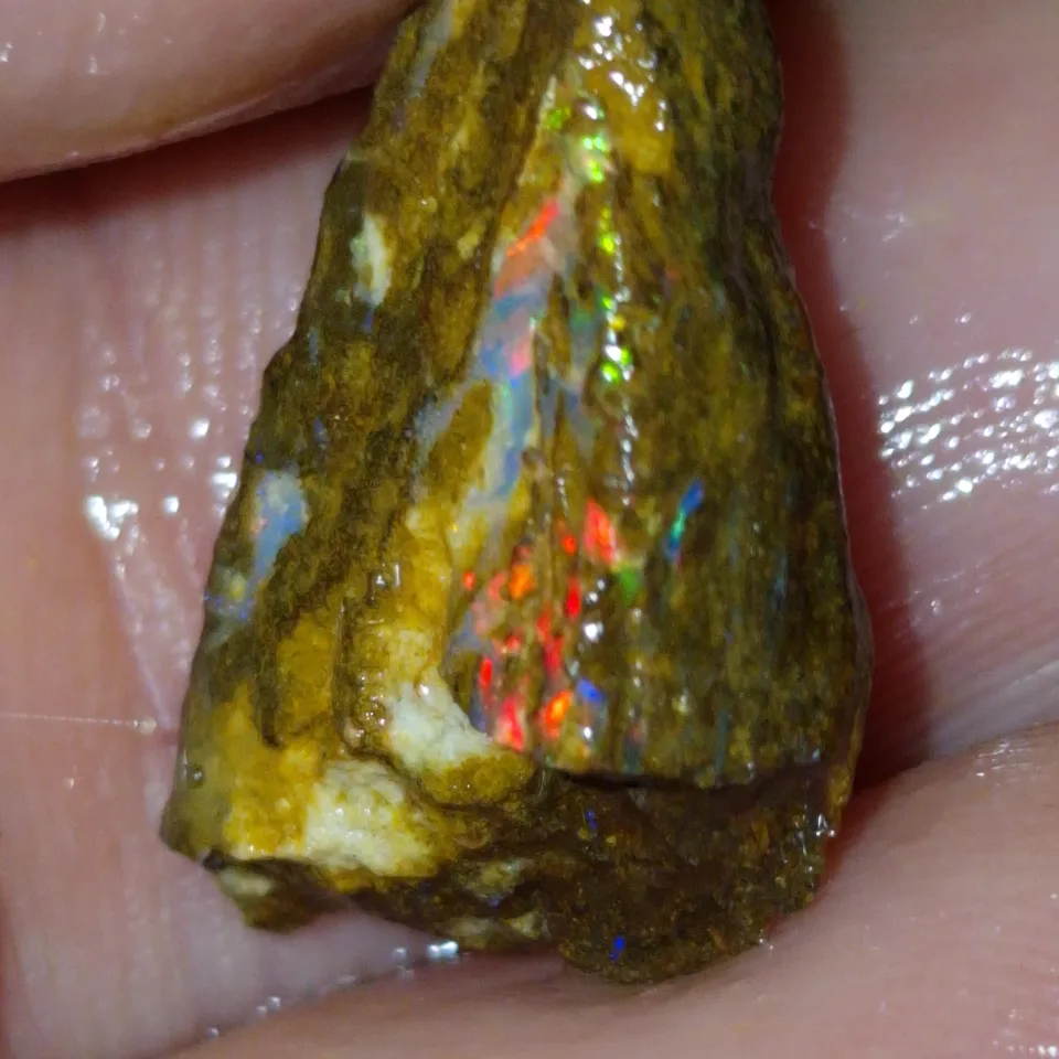 Tops Red multicolour Boulder from Opalton.   - 2