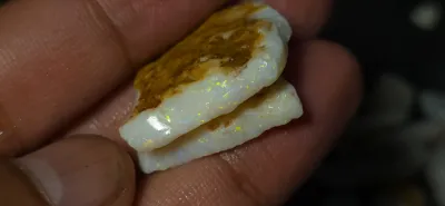 41.8 Carats Coober Pedy Opal Rough 