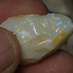 24.5 Carats Coober Pedy Rough Opal - 7