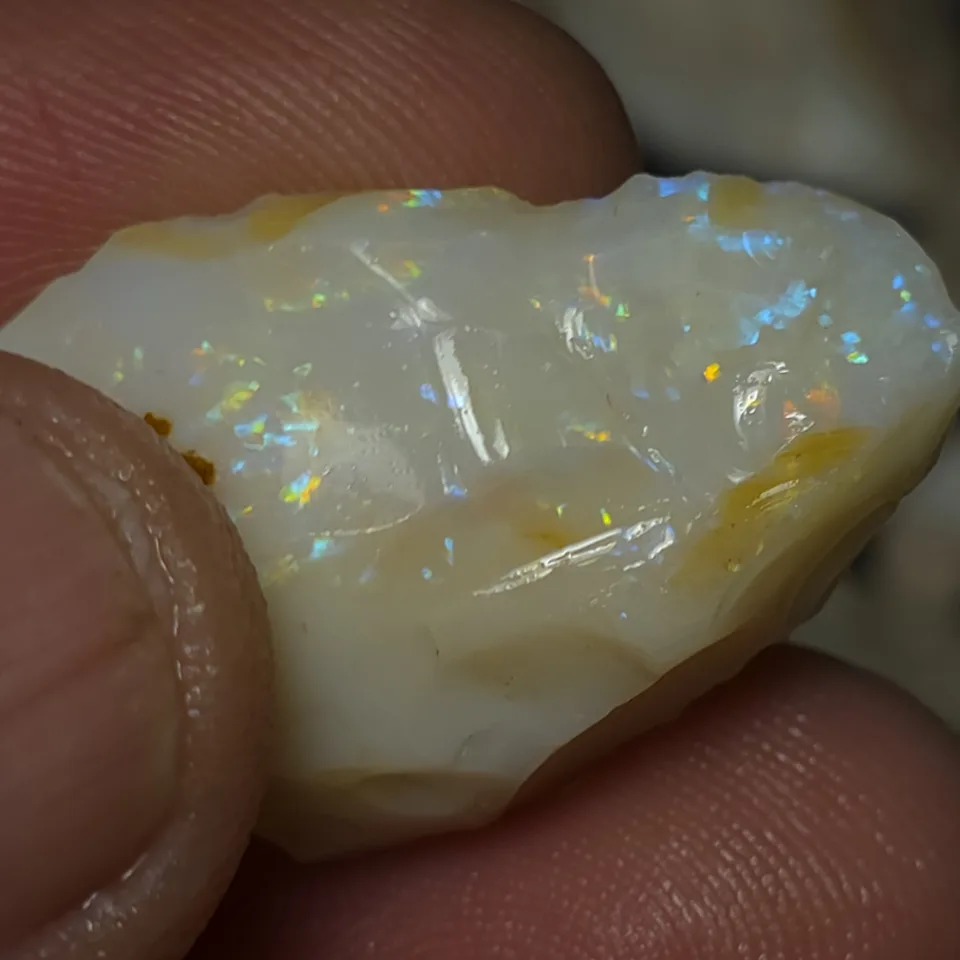 24.5 Carats Coober Pedy Rough Opal - 7