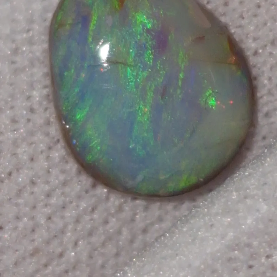 Mintabie Opal Stone.  Small fiery ring stone to set.  - 2